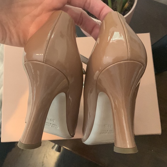 Miu Miu patent tan leather Mary Jane with peep toe and bow - Picture 6 of 6